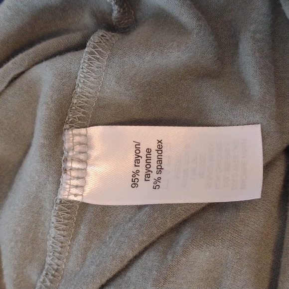 Green Maurices Tank. Size Medium. - Picture 5 of 5